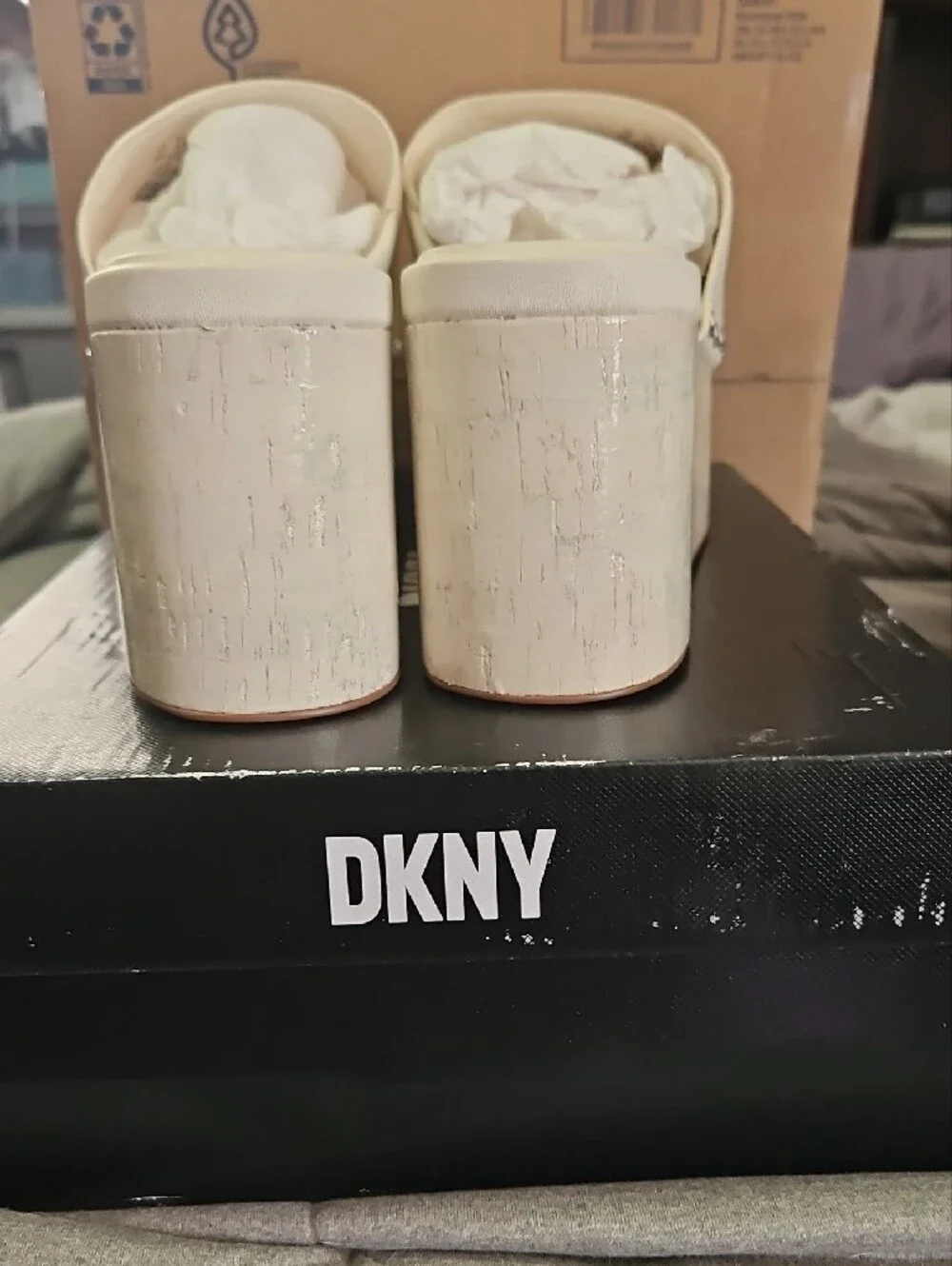 Dkny sleek slide